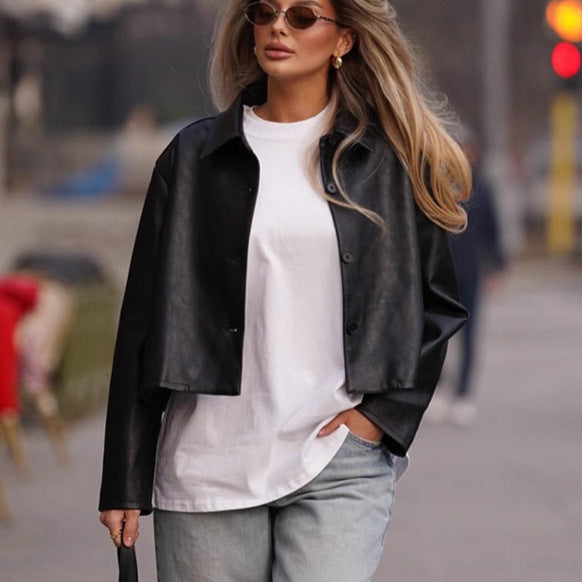 Synthetic leather jacket for women with a minimalist design and short cut Lune London