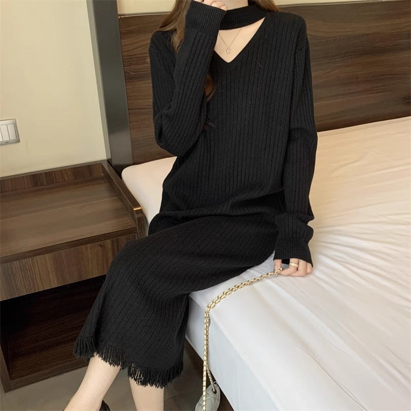 Robe tricotée pour femmes avec décolleté en V et franges Chic & Stil