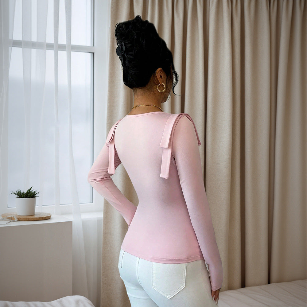 Haut ajusté à manches longues pour femme avec des éléments de volants décoratifs Chic & Stil