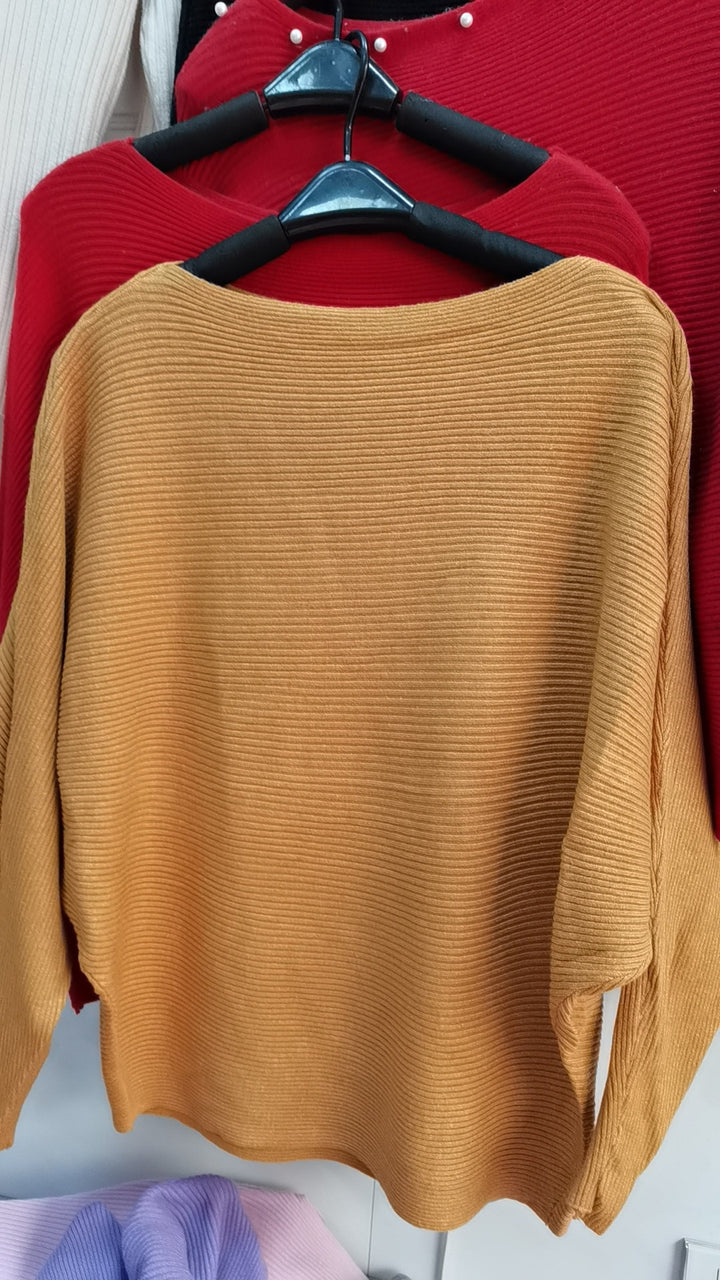 Oversized knitted sweater for women with a refined ribbed design and a loose fit Lune London