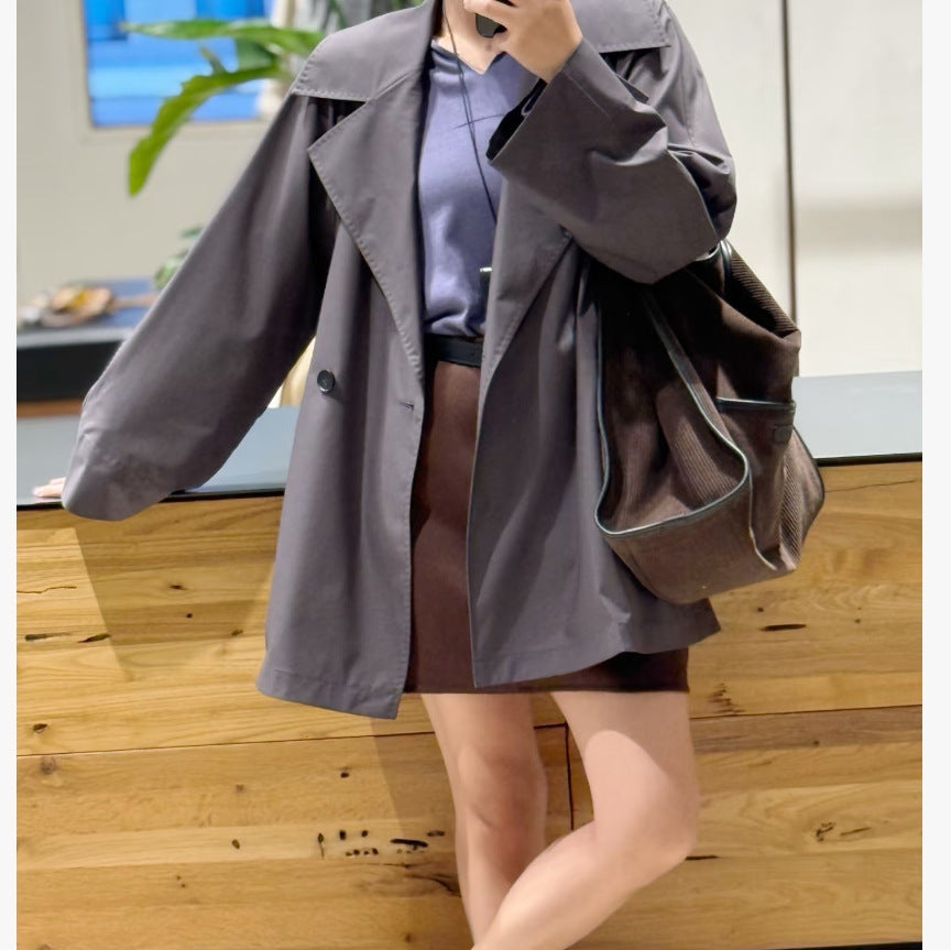 Oversized women's trench coat with double elegant closure and side pockets Lune London