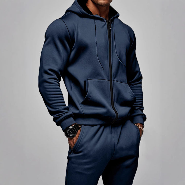 Men's sporty hoodie set with functional pockets and high-quality workmanship Chic & Stil