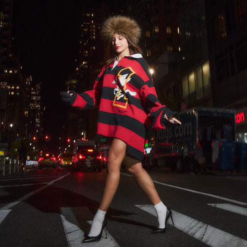 Oversized sweater for women with a striking graphic design and a modern collar Amarae