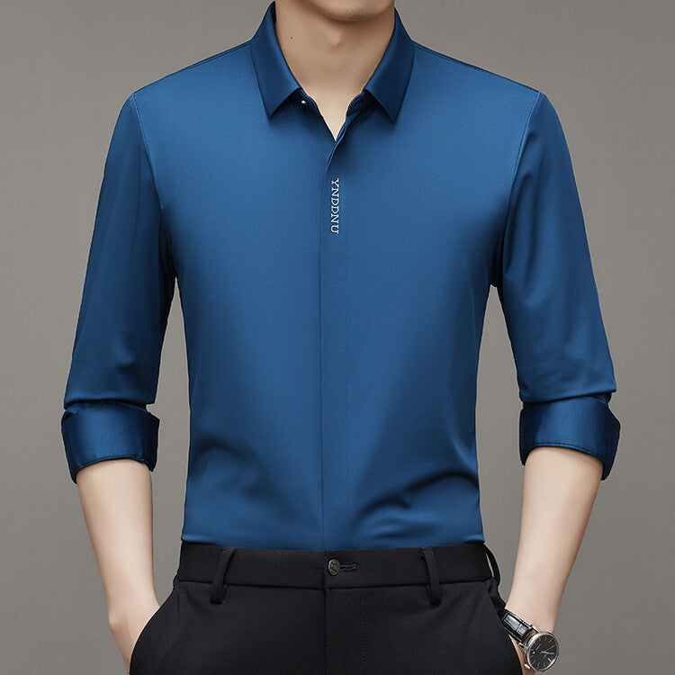 Trendy long-sleeve shirt for men with innovative moisture management Lune London