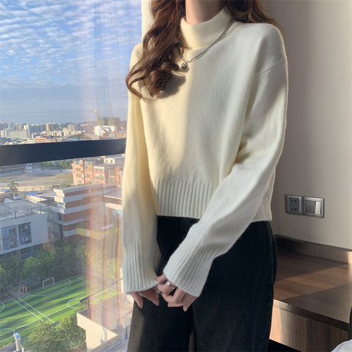 Sweater court confortable et élégant pour femmes avec col montant Chic & Stil