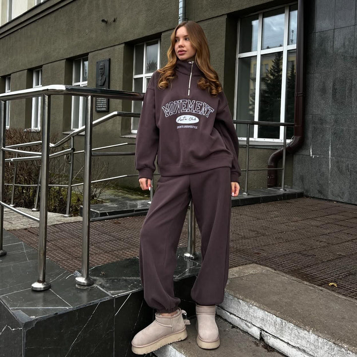 Sport leisure set for women with high collar zipper and relaxed fit Lune London