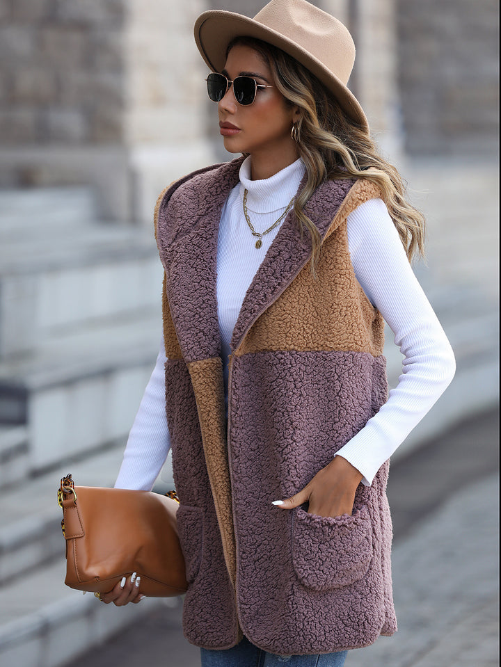 Faux fur jacket for women with large pockets and asymmetric design Lune London
