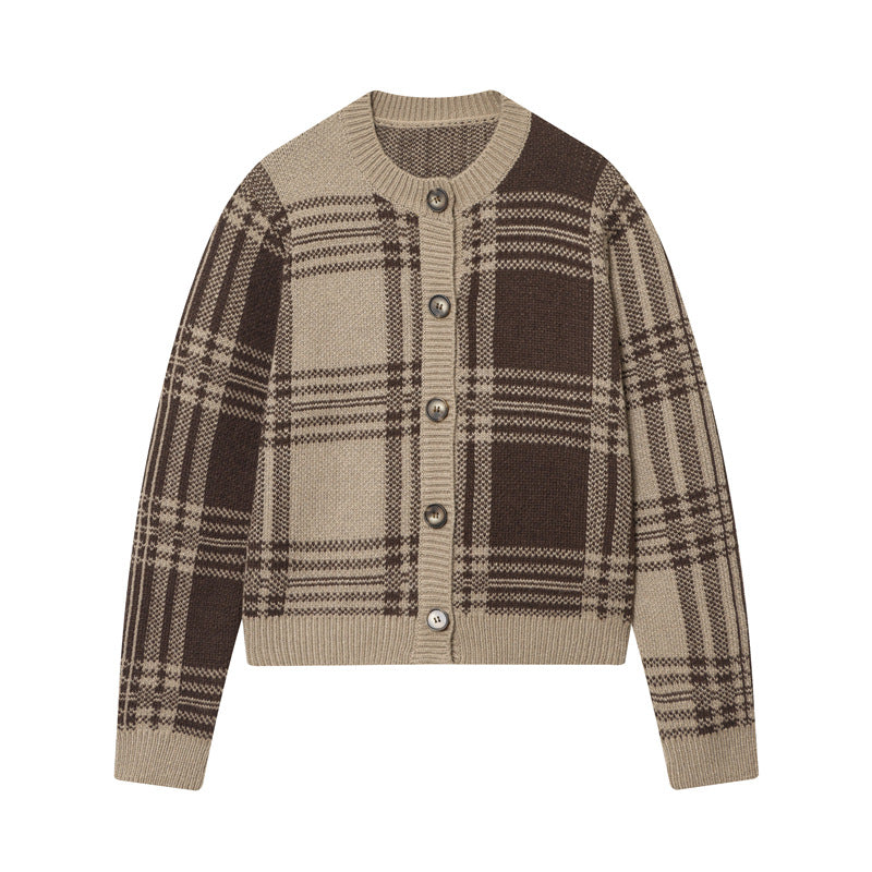 Trendy checked knit pullover for women with button placket and round neck Lune London