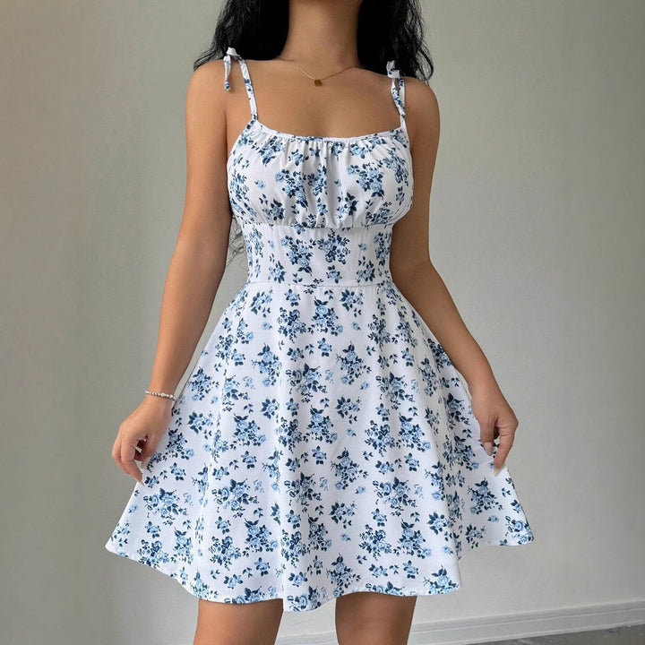 Robe mini d'été pour femmes avec motifs floraux et larges bretelles Chic & Stil