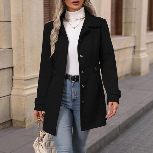 Trench-coat élégant pour femmes avec coupe ajustée et détails de boutons Chic & Stil