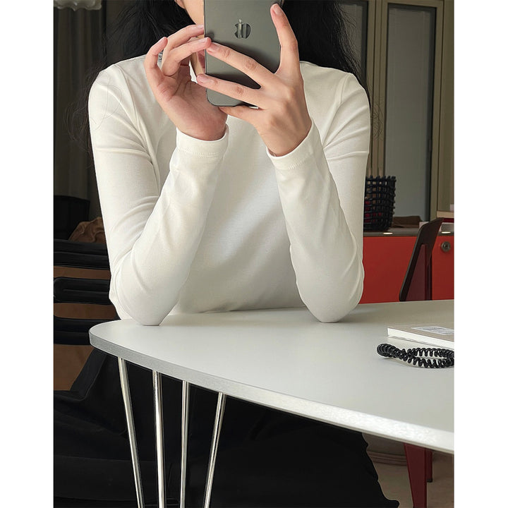 Women's Cropped Basic Long Sleeve with slim fit and round neck