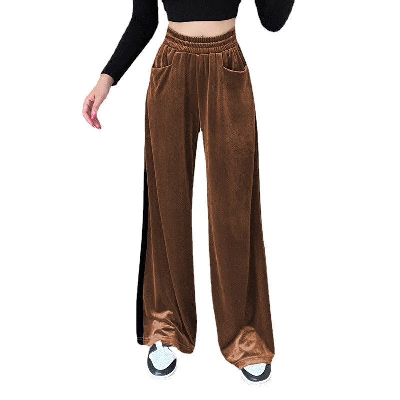 Wide Palazzo pants for ladies in velvet material with high waist and practical pockets Lune London