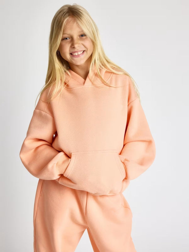 Comfortable hoodie for women with kangaroo pocket and wide sleeves Lune London