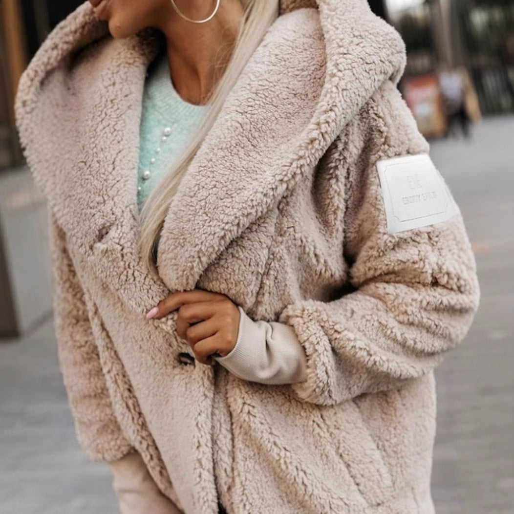 Ladies fluffy teddy jacket with oversized collar and practical pockets Lune London