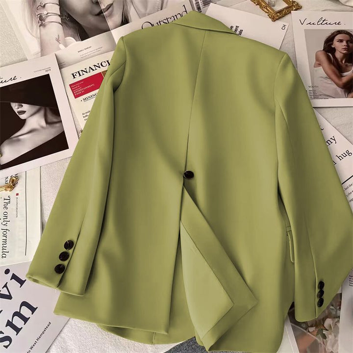 Blazer féminin à la mode avec coupe élégante Chic & Stil