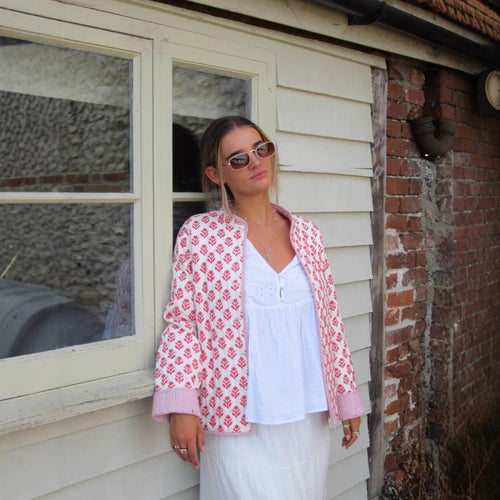 Blouse pour femme à motifs avec col montant et détails en boutons Chic & Stil