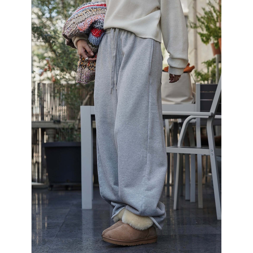 Women's Wide Lounge Sweatpants in Balloon Cut with Drawstring and Elastic Waistband Amarae