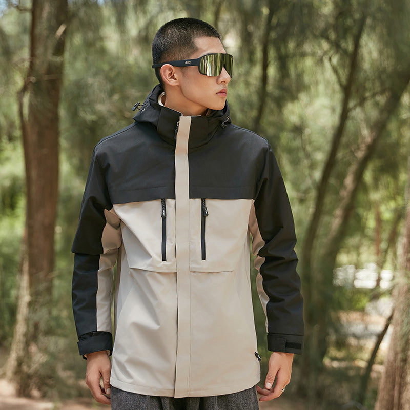Men's technical outdoor jacket with hood, water-repellent membrane and multifunctional zip pockets Amarae
