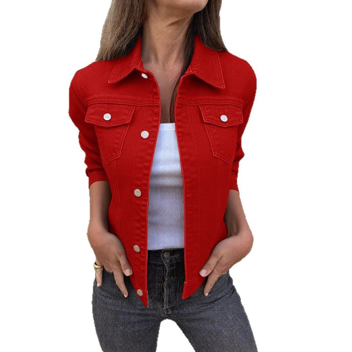 Veste en denim pour femmes au style moderne avec des poches poitrine pratiques Chic & Stil