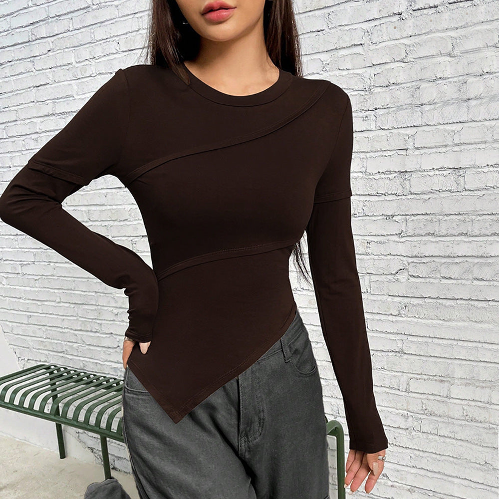 Chemise à manches longues ajustée pour femmes avec design asymétrique et coupe tendance Chic & Stil