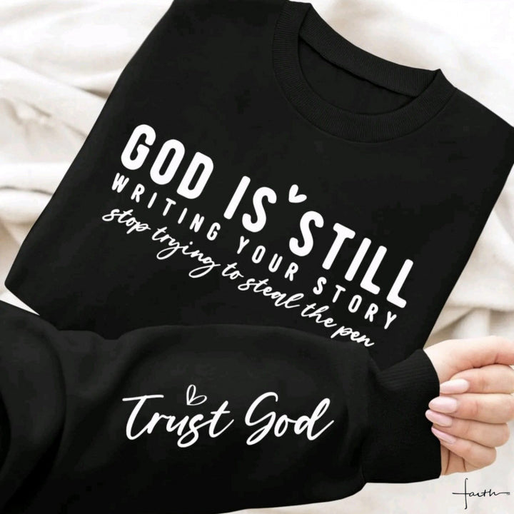Women’s sweatshirt with inspiring lettering and soft material Lune London
