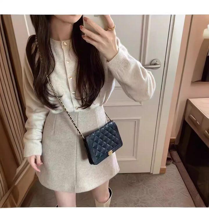 Femme Élégant Gilet avec Boutons en Cœur et Structure en Côtelé Fin Chic & Stil