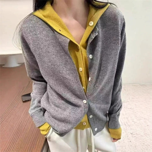 Cardigan Femme Confortable avec Décolleté en V Contrastant et Détails de Boutons Chic & Stil