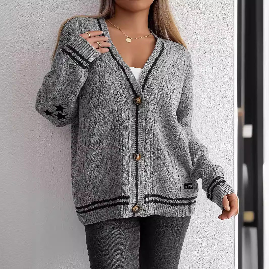Cardigan en tricot épais pour femmes avec motif de cable graphique et boutons décoratifs Chic & Stil