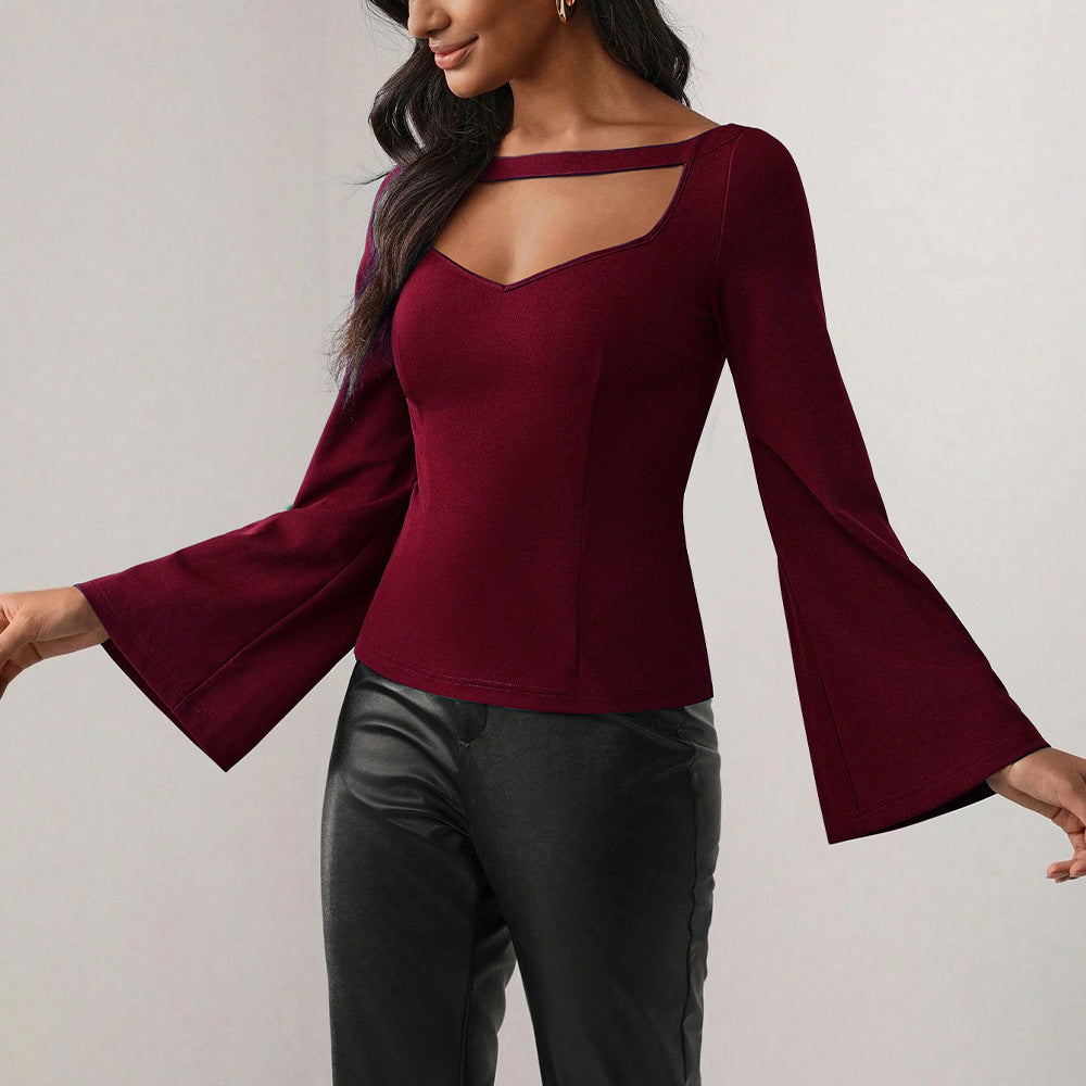 T-shirt femme avec décolleté en V profond et manches trompette élégantes Chic & Stil
