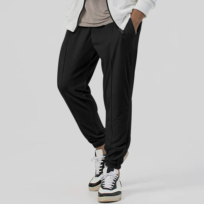Casual sports pants for men with elastic waistband and practical side pockets Lune London