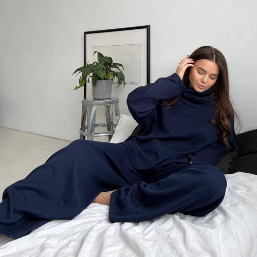 Comfortable lounge set for women with loose fit and high collar Amarae