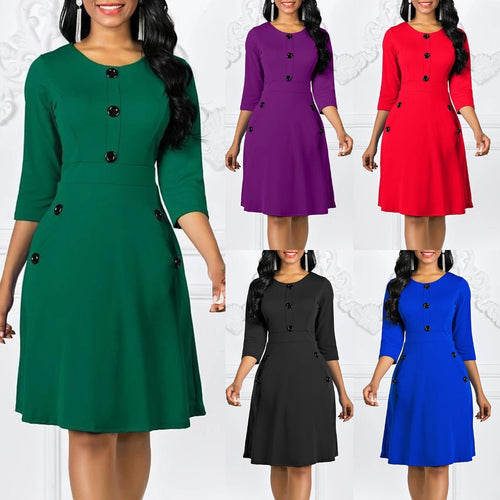 Classic three-quarter sleeve dress for women with buttoned details Amarae