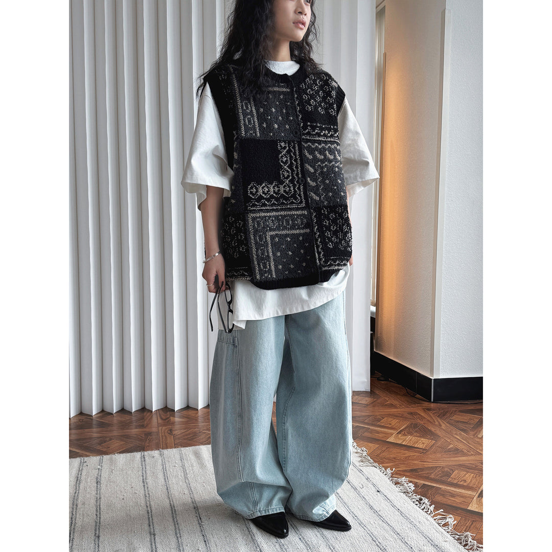 Women’s jacquard knitted vest with button placket and ribbed neckline Amarae