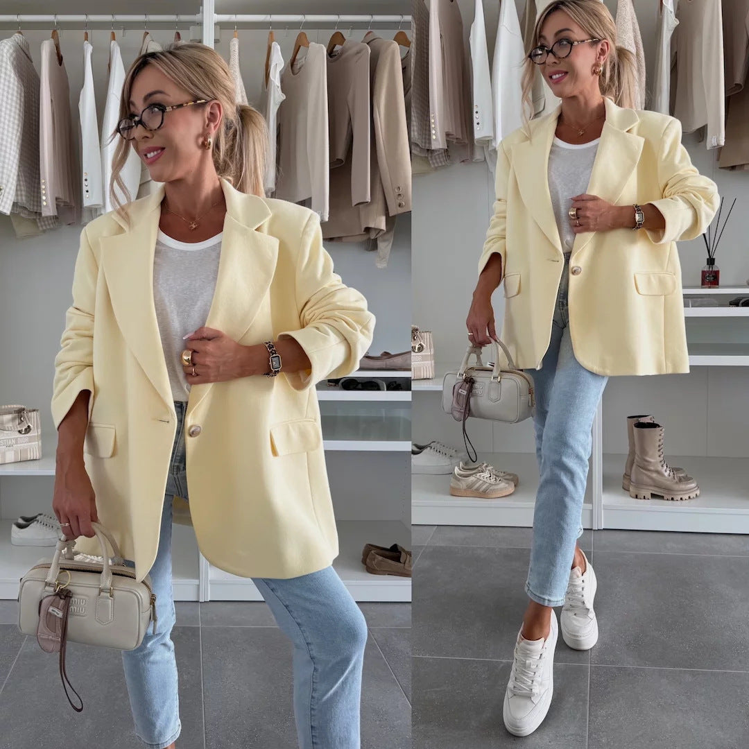 Oversized women's jacket with a chic cut and practical pockets Lune London