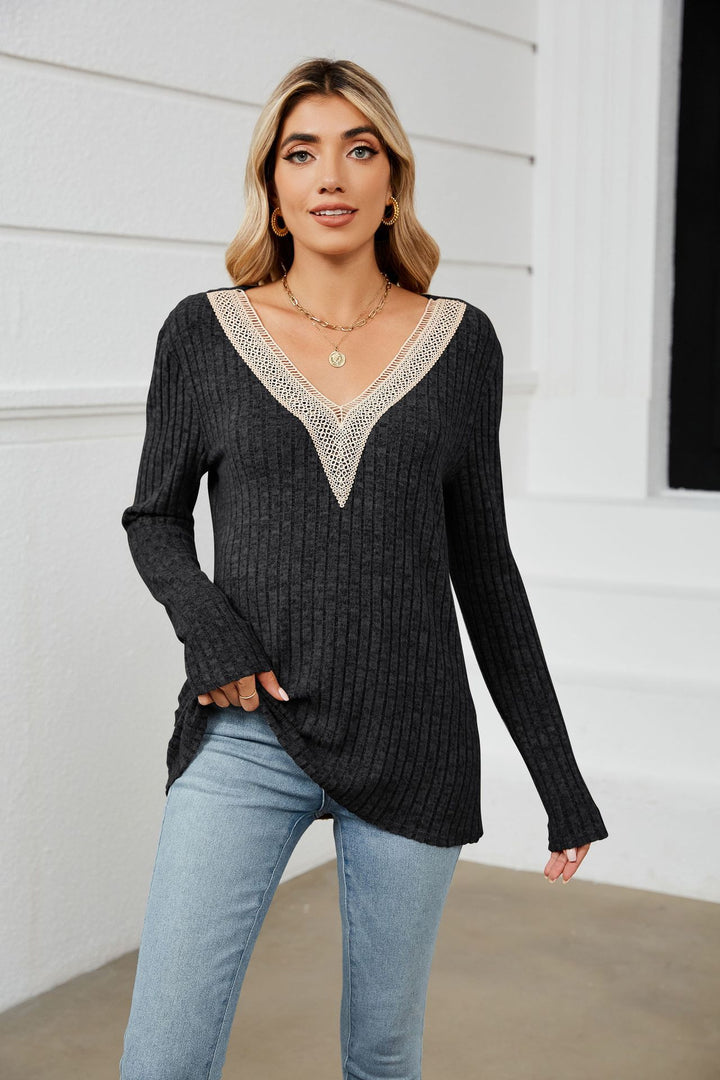 Knit sweater for women with V-neck and romantic lace Lune London