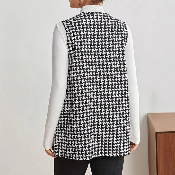 Elegant women's sleeveless vest with houndstooth pattern Amarae