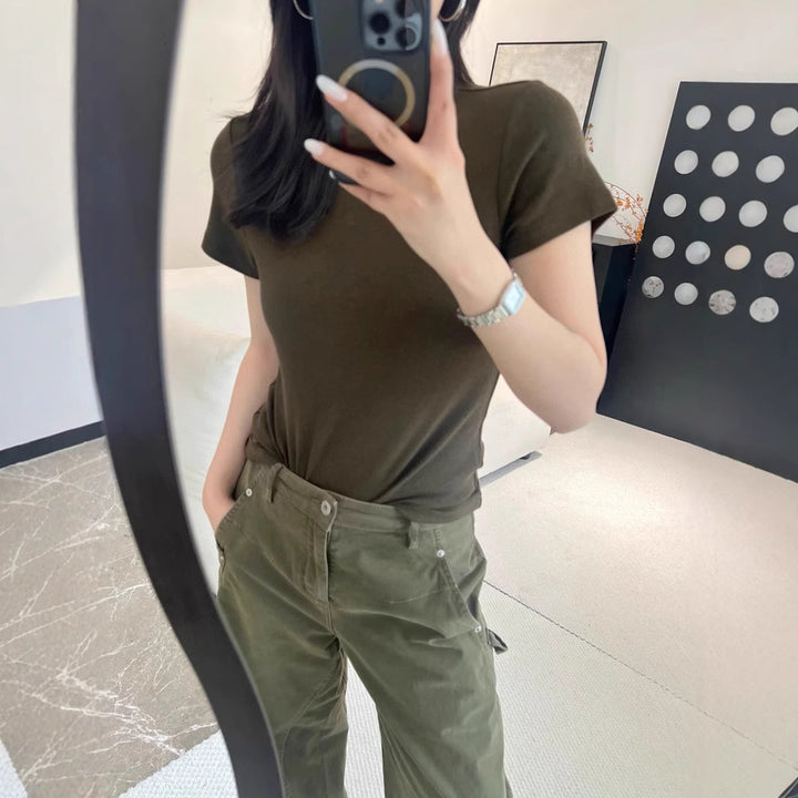 T-shirt basique pour femmes, de haute qualité et ajusté Chic & Stil