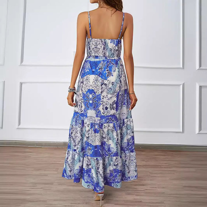 Women’s maxi dress with airy straps and floral pattern Lune London