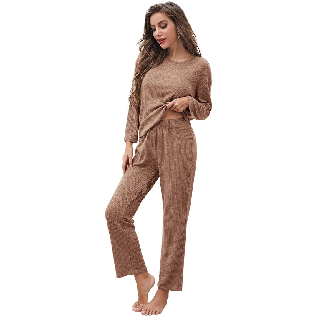 Chic and stylish casual lounge set for women with ribbed texture