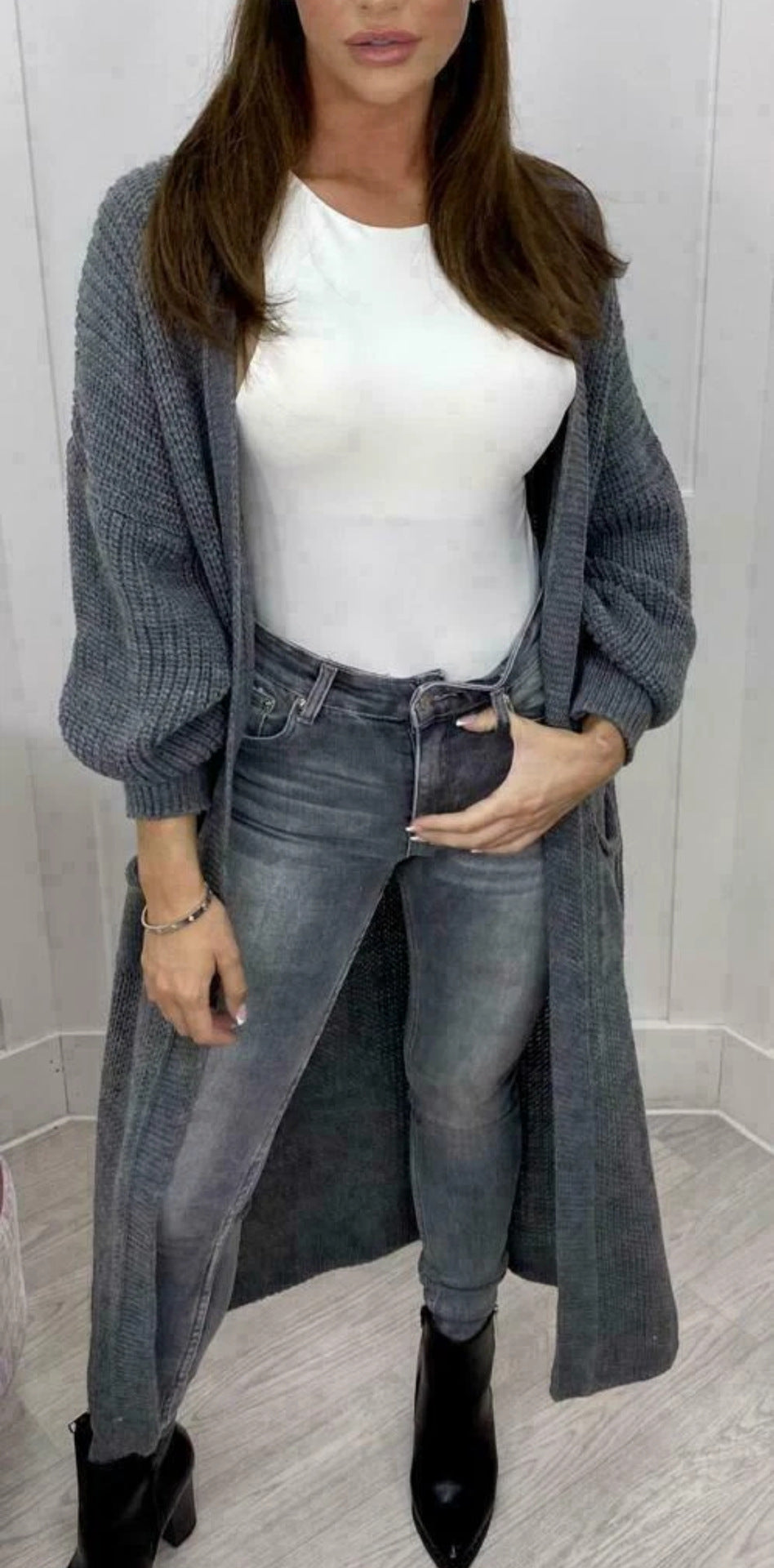 Manteau en tricot épais pour femmes dans un design ouvert décontracté Chic & Stil