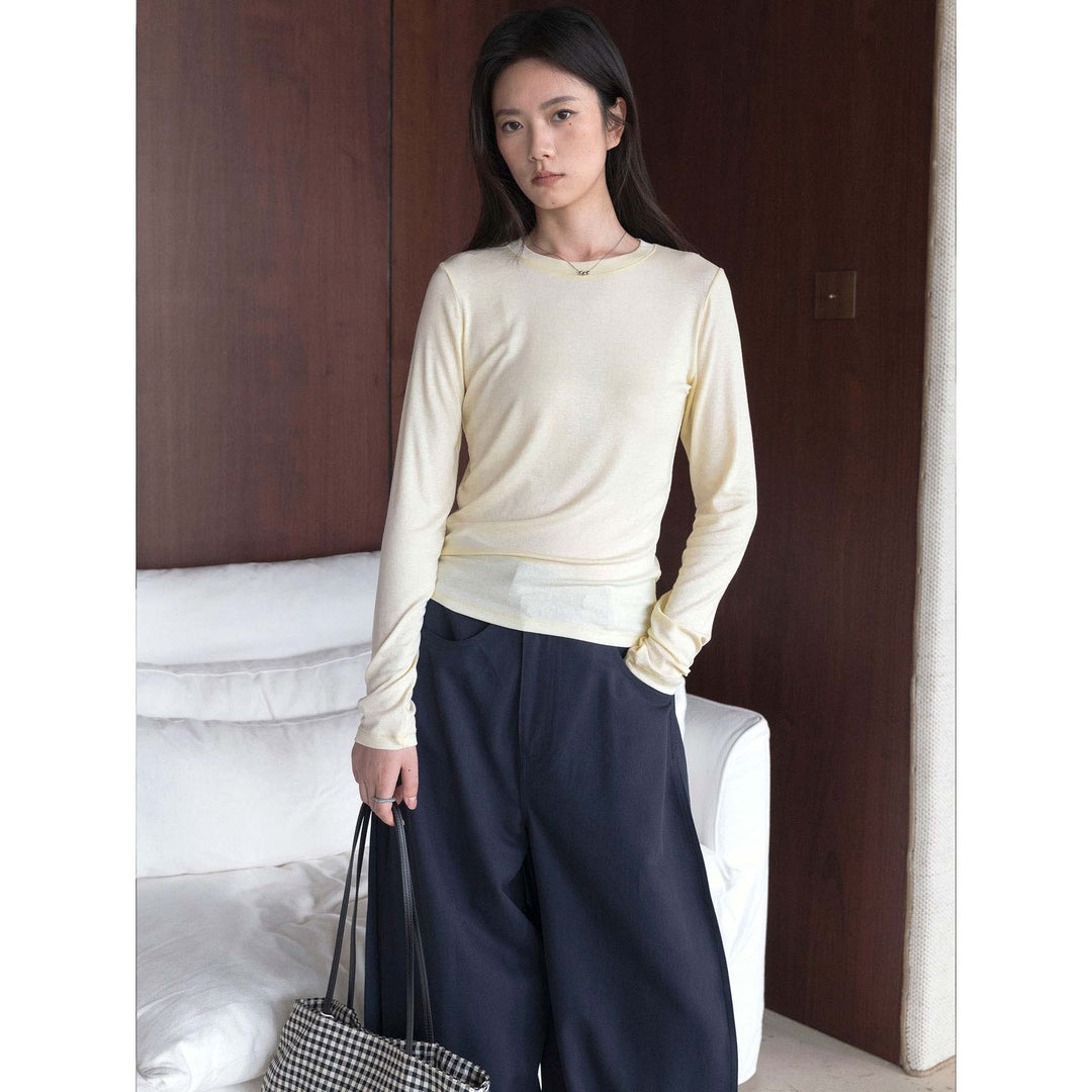 Women's figure-hugging long-sleeve shirt with round neckline made of fine cotton jersey Amarae