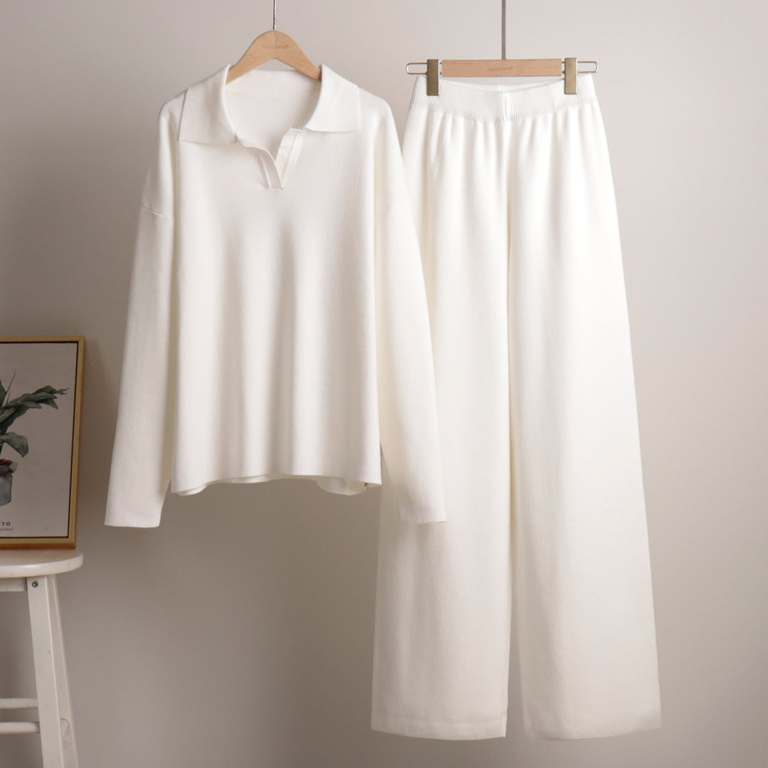 Comfortable lounge set for women with polo collar and loose fit Lune London