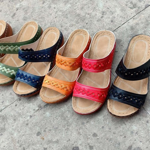 Comfortable strappy sandals for ladies with ergonomic sole and elegant design Amarae