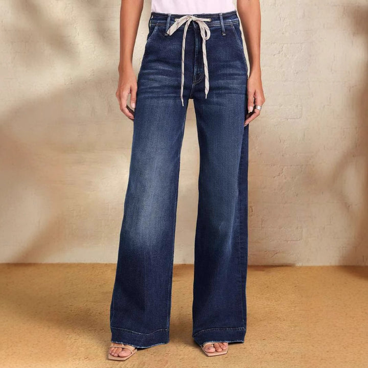 Wide leg jeans for women with adjustable waist and trendy detail Chic & Stil