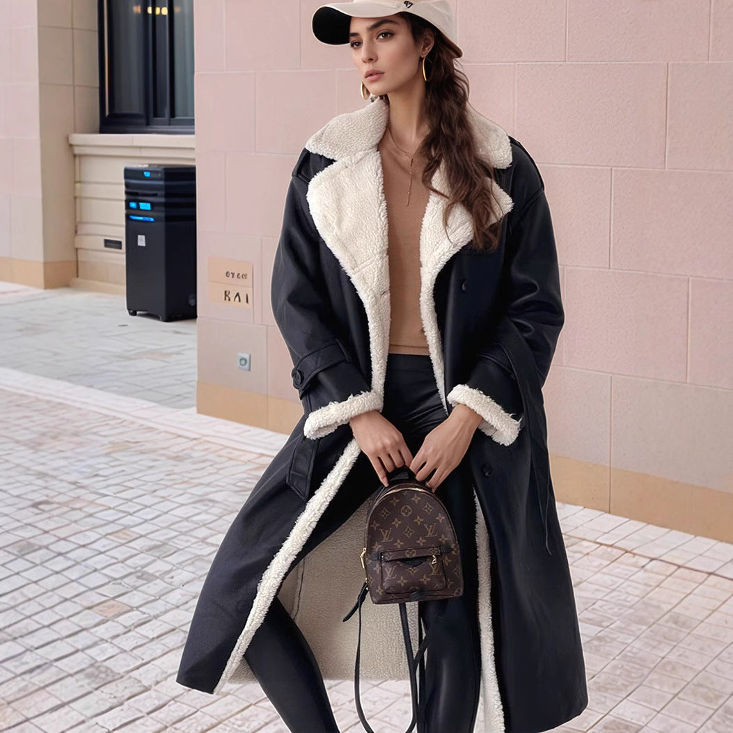 Ladies elegant coat with lining Lune London