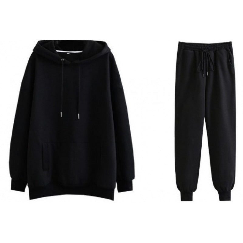 Casual loungewear set for women with a comfy hoodie and comfy joggers Lune London