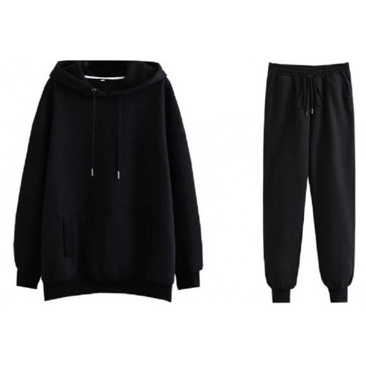Casual loungewear set for women with a comfy hoodie and comfy joggers Lune London