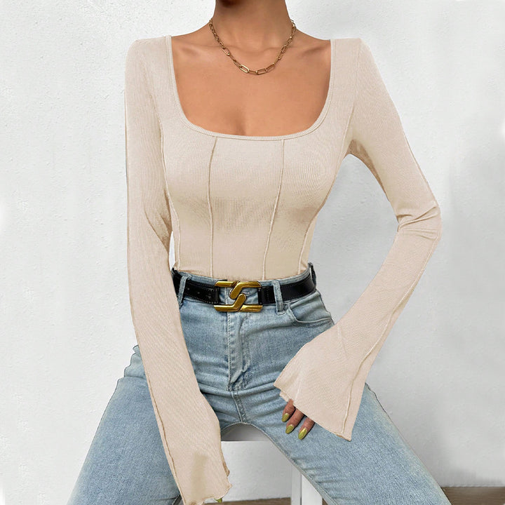 Haut à manches longues pour femmes avec décolleté carré et design à côtes élastiques Chic & Stil