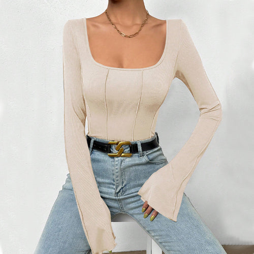 Haut à manches longues pour femmes avec décolleté carré et design à côtes élastiques Chic & Stil