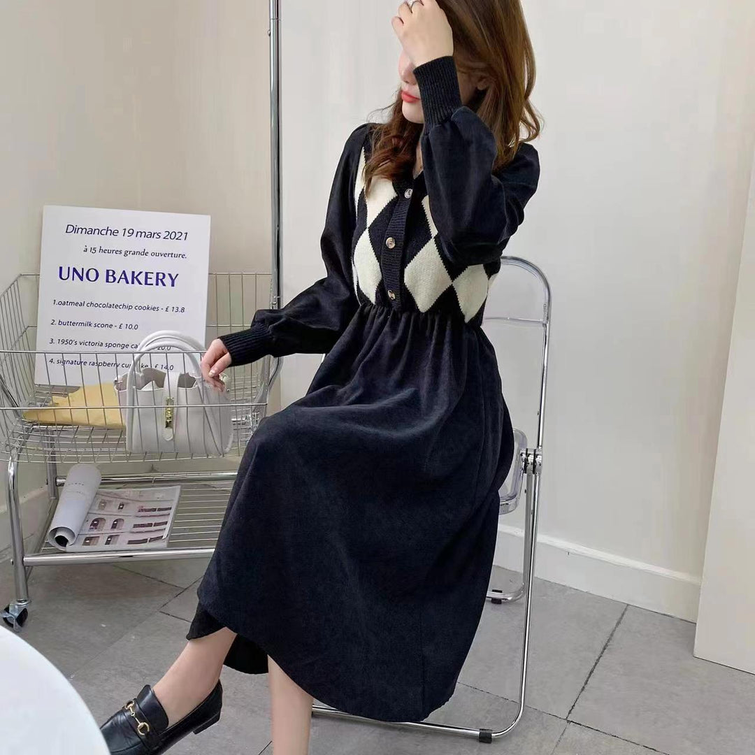 Robe en tricot pour dames avec un motif de diamant moderne et des manches bouffantes Chic & Stil